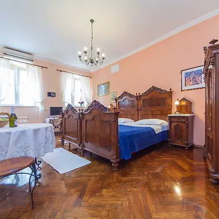 Hotel Amoret 3*