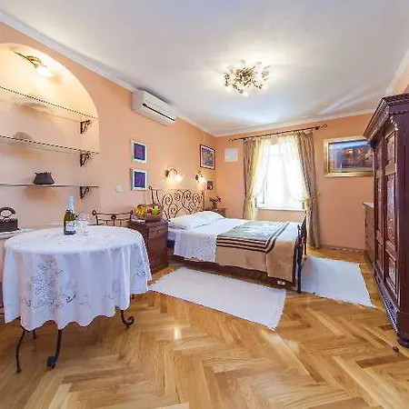 Amoret Hotel