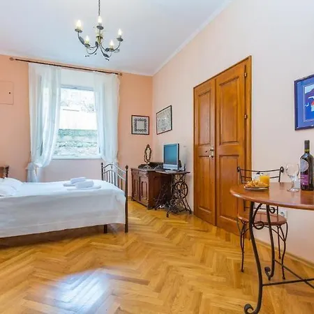 Hotel Amoret 3*